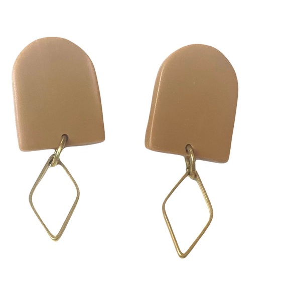 Daisy Lane Jewelry Daisy Lane Studio Simple But Eye Catching Tan